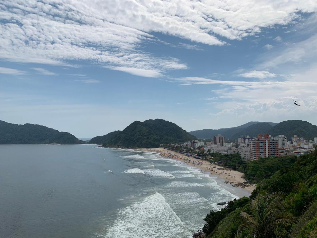 Lindo Apto Com Piscina A 150M Da Praia Do Tombo Гуаружа Екстериор снимка